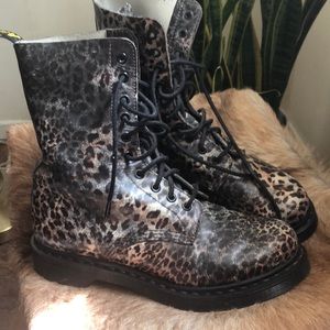 Dr martens leopard print 10 hole boots